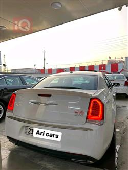 کرایسلەر 300